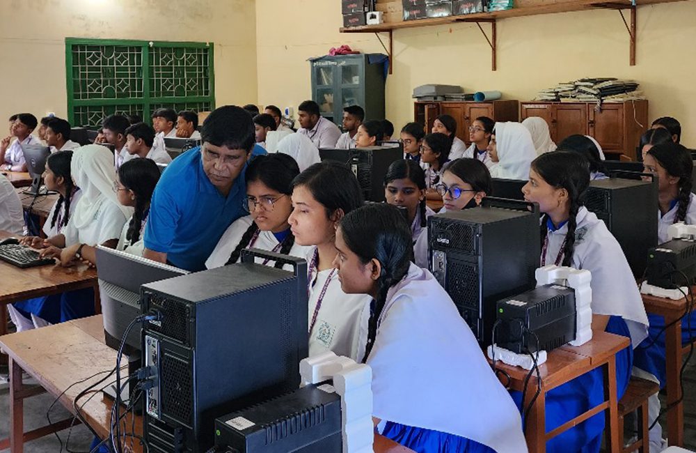 Bangladeshi Tribal Schools Receive New Computers