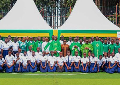 Group photo of students, educators, and Holy Cross religious at the Holy Cross Lake View S.S.S. Laudato Si' festival